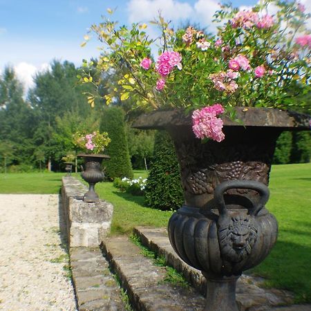 Chateau De Pommeuse Bagian luar foto