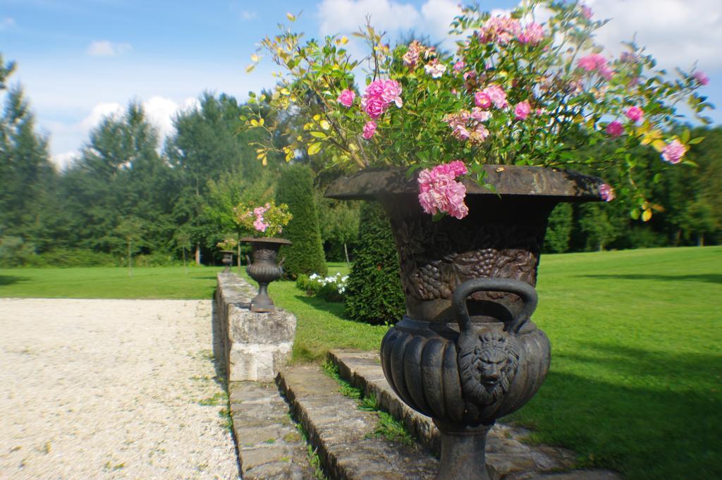 Chateau De Pommeuse Bagian luar foto